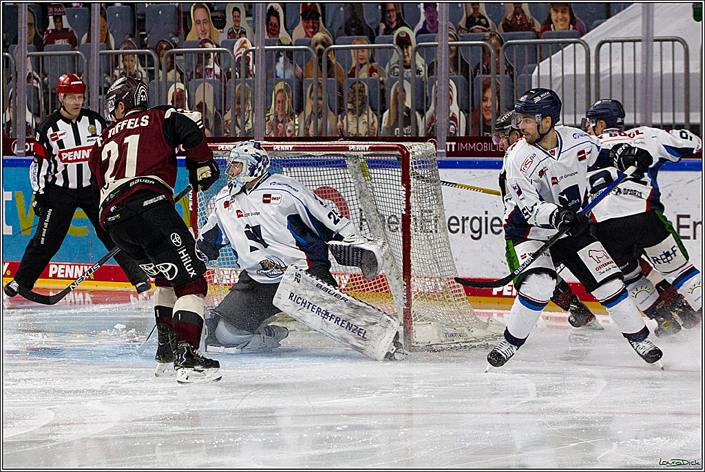 PENNY DEL;  Koelner Haie - Straubing Tigers; Koeln, 14.04.2021